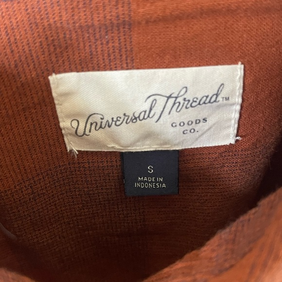 Universal Thread flannel - Picture 2 of 3